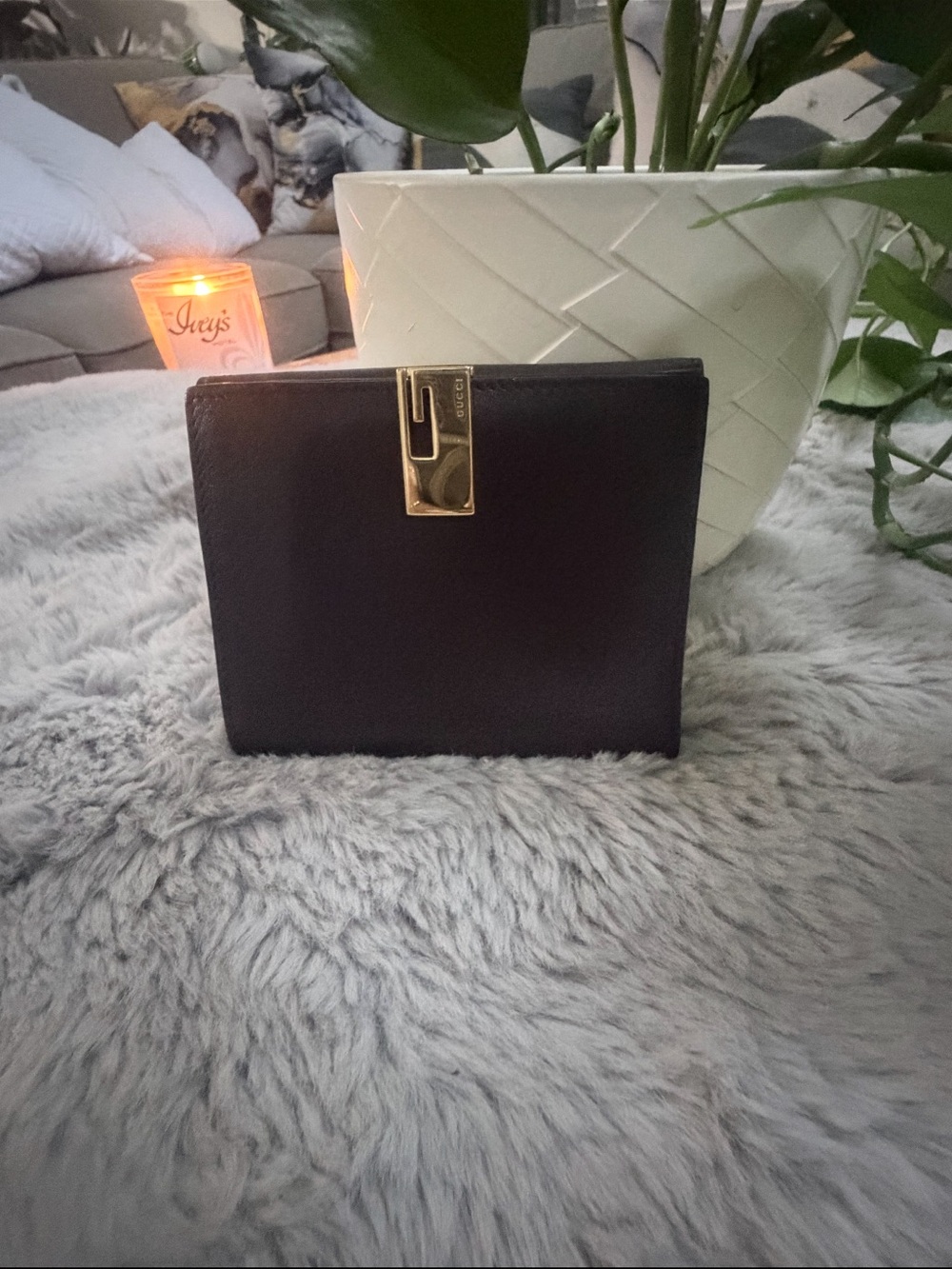 Vintage Gucci black leather wallet